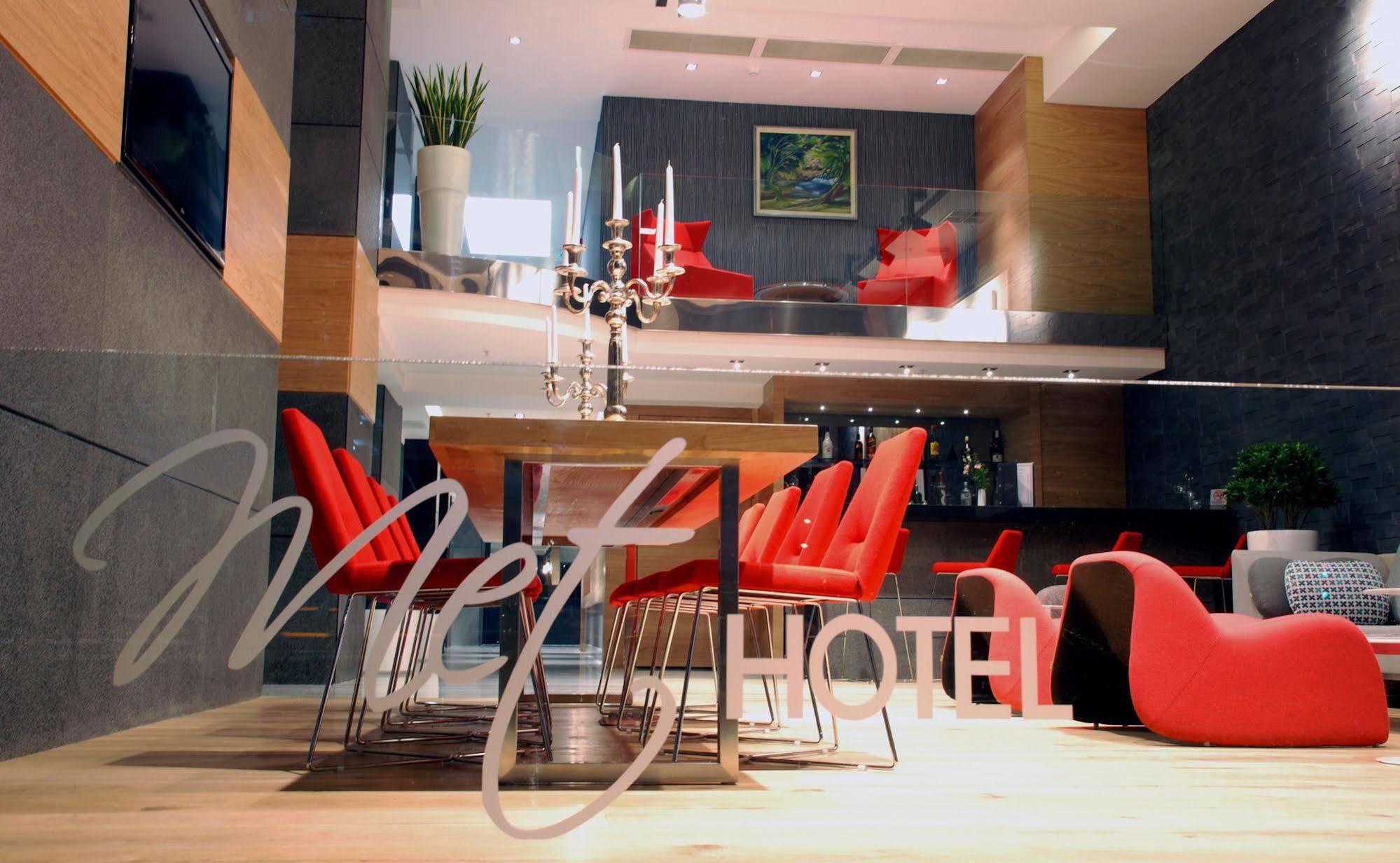 Met Hotel 4*